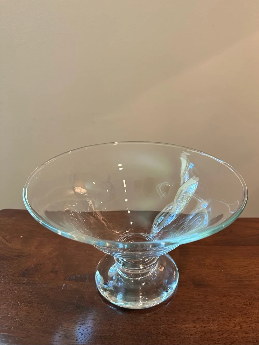 Glass, footed serving bowl • serveware